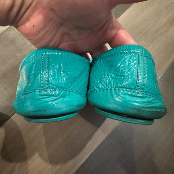 Tieks Turquoise  Blue Ballet Flats with Patent Leather Finish size 13 - Picture 4 of 8